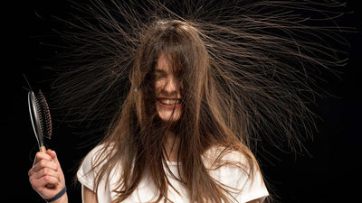 Was tun gegen elektrisch aufgeladene Haare?