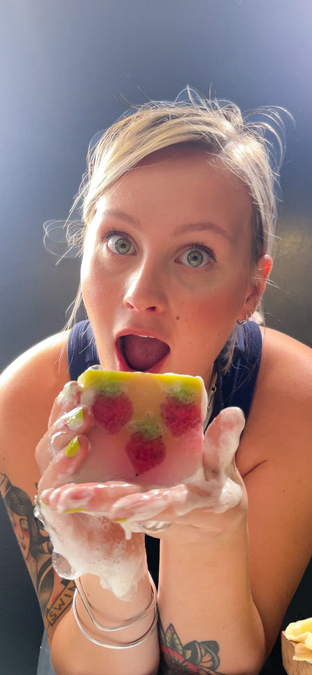 Blumenmaedchen PFLANZLICHE SEIFE Berry Bar
