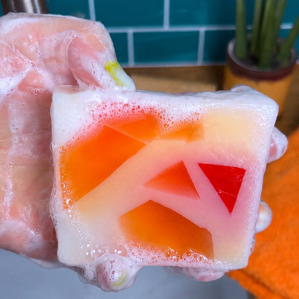 Blumenmaedchen PFLANZLICHE SEIFE Orangenmilch